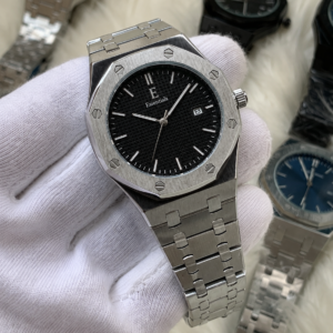 Essentials Luxury Silver Men’s Watch with Black Dial, Date Display & Metal Bracelet